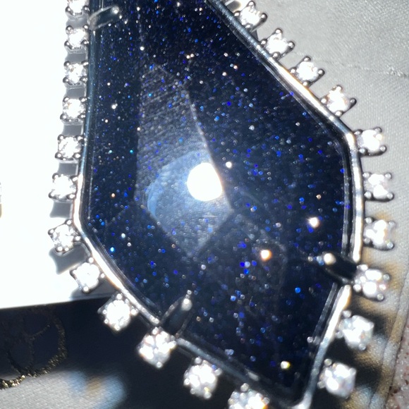 Kendra Scott August Statement Earrings - Picture 4 of 4